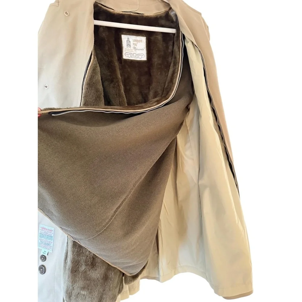 Pristine Vintage Deadstock London Fog Maincoats Trench Coat Tan Beige size 44R